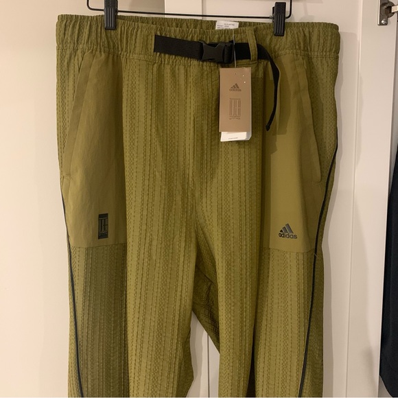 Men's Adidas Wj Wv Wide Pnt Martial Arts Series Adjustable Belt Sports Pants - Picture 2 of 7